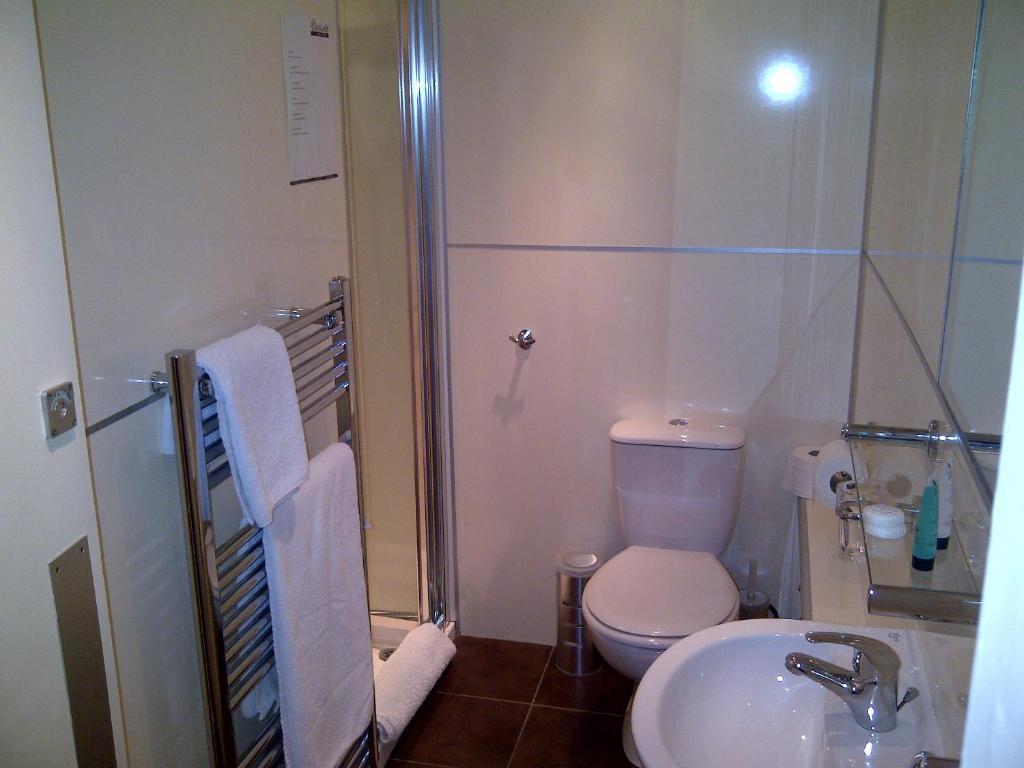 אדינבורו The Northfield House Hotel חדר תמונה