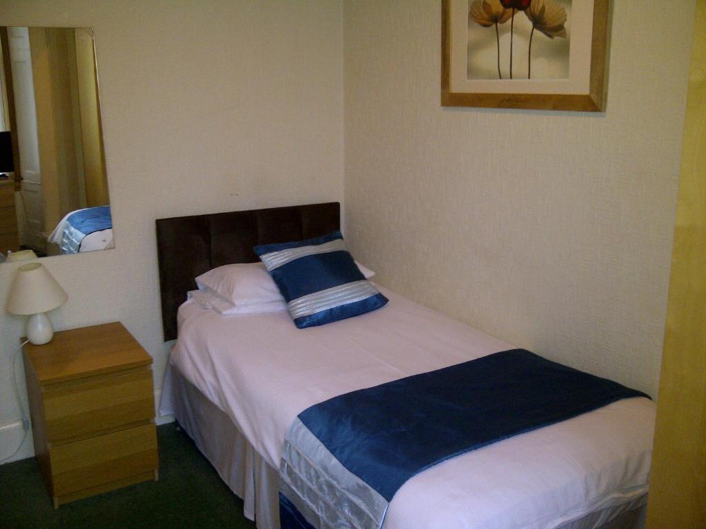 אדינבורו The Northfield House Hotel חדר תמונה
